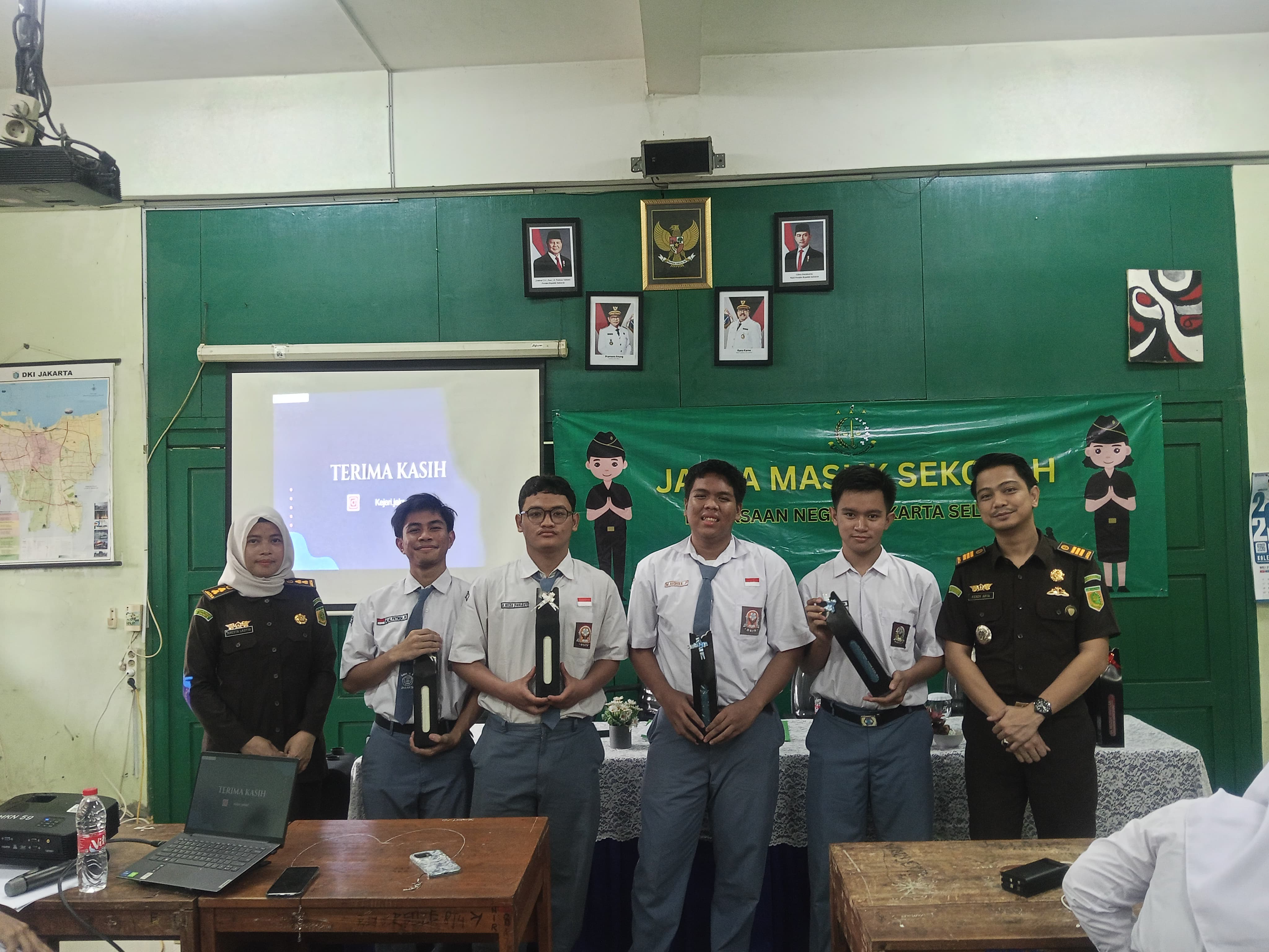 Gedung Sekolah SMK TELKOM SURABAYA