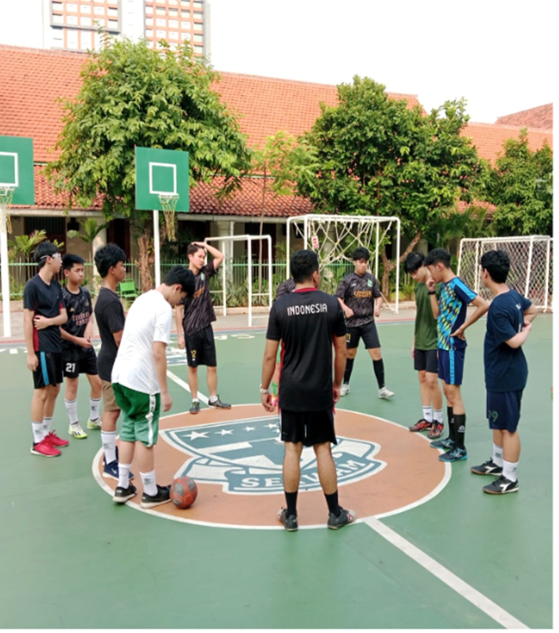 Lingkungan Sekolah SMK TELKOM SURABAYA